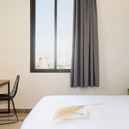 Anoor Studios & Apartments In Gemmayze Beirut Exterior photo
