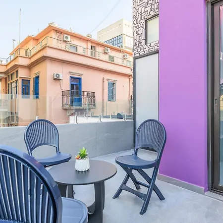 Anoor Studios & Apartments In Gemmayze Beirut Exterior photo