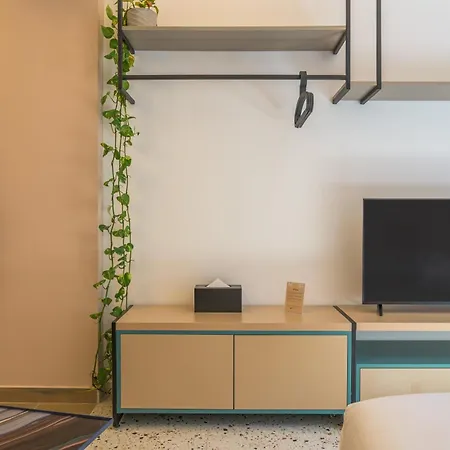 Anoor Studios & Apartments In Gemmayze Beirut Exterior photo