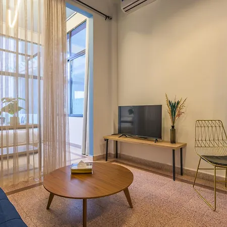 Anoor Studios & Apartments In Gemmayze Beirut Exterior photo